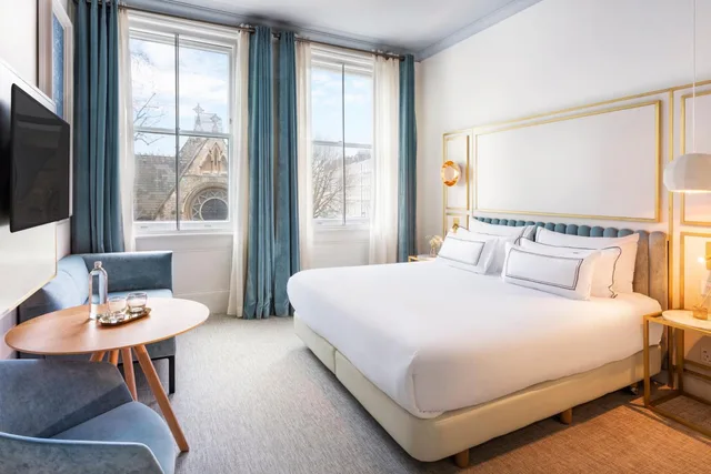 غرفة بريميوم بسرير كوين، Melia London Kensington Member of Melia Collection 4/7