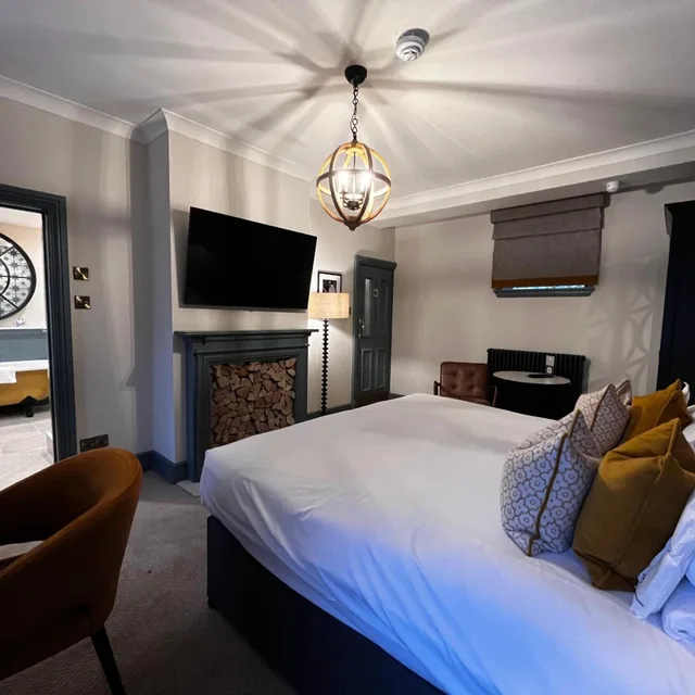 Suite, Blackwell Grange 2/9