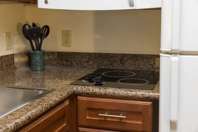جناح استوديو بسرير كينج بمطبخ لذوي الإعاقة، STAYBRIDGE SUITES COLUMBUS POLARIS 7/8