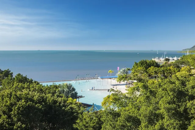 Oaks Cairns Hotel، كيرنز، كوينزلاند 86/93