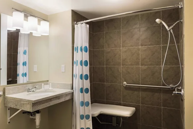 استوديو بسرير كوين مع أريكة لذوي الإعاقة، Towneplace Suites Salt Lake City Layton 2/2