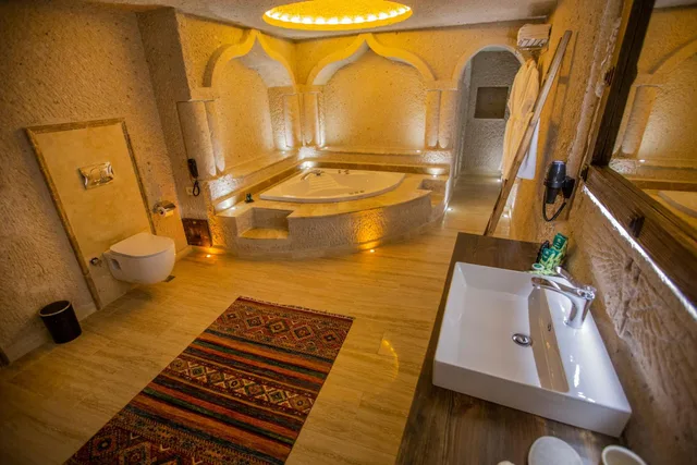 Cave, Imperial, Suite, Hot Tub، Nino Cave Suites 5/6