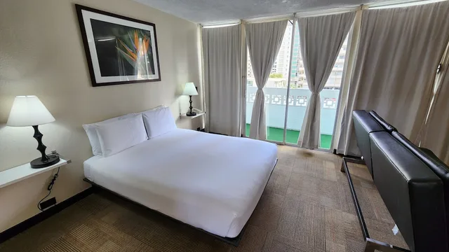 غرفة ديلوكس بسرير كوين مع أريكة، Stay Hotel Waikiki 2/3