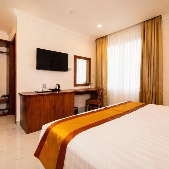 Superior, Double Bed, Pool View, Le Kree Downtown Hotel 7/10