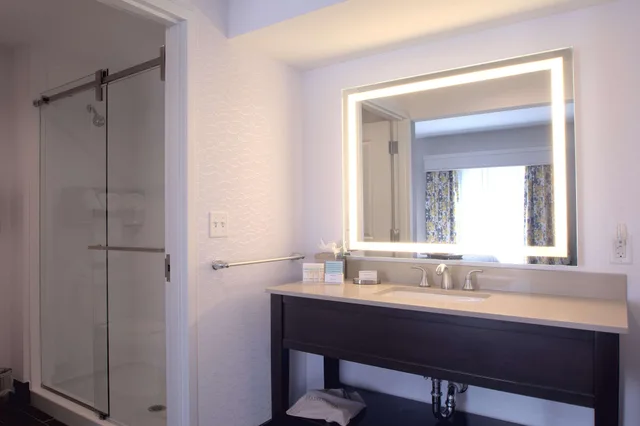 غرفة بسرير مزدوج، Hampton Inn And Suites Columbus/University Area 4/4