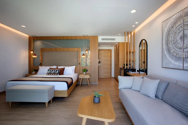 Pool, Junior Suite, Deluxe, Single, Beach Front، Lyttos Mare Exclusive Beach Resort 3/4