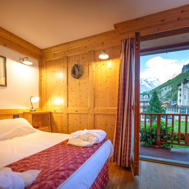 غرفة كبيرة بسرير مزدوج، Hotel Lo Scoiattolo 8/10