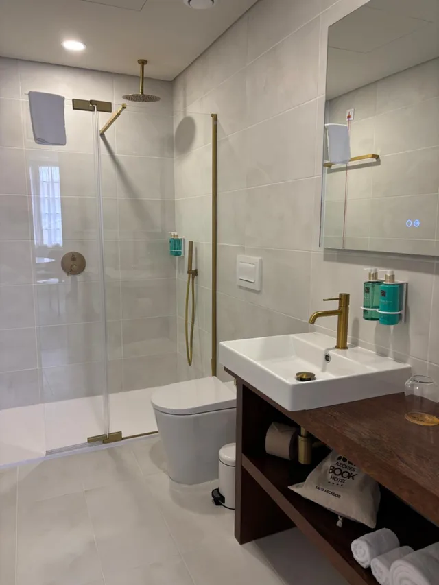 جناح ديلوكس، AZORES BOOK HOTEL 10/10