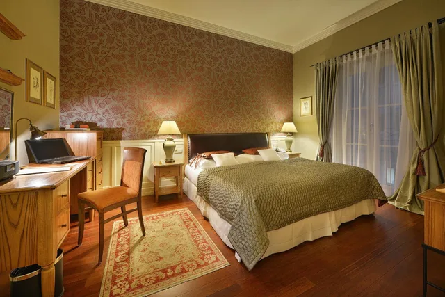 جناح فاخر، Marrol S Hotel 2/4