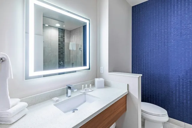 room, 2 queen beds, Fairfield Inn & Suites by Marriott Aberdeen 4/12