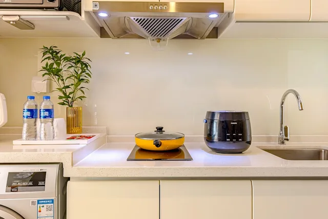 غرفة ديلوكس بسرير كينج بإطلالة على الحديقة، Sanlitun Xin Xiang Ya Yuan Apartment 9/9