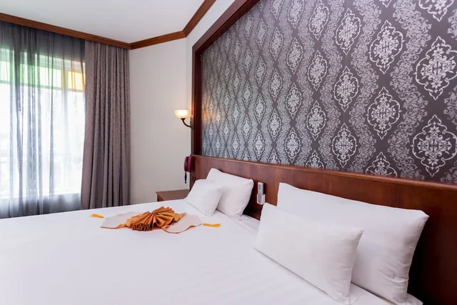 غرفة غراند ديلوكس بسرير مزدوج، Erawan Hotel 3/10
