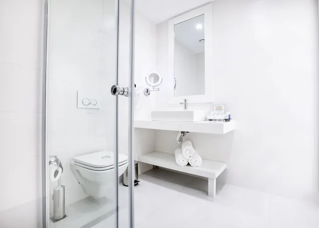 2 Bedrooms, Family, Double and Twin Beds, Labranda Tmt Bodrum Resort Hotel 8/8