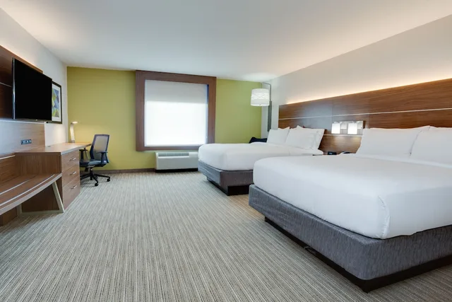 غرفة قياسية بسريرين كوين لذوي الإعاقة، HOLIDAY INN EXPRESS & SUITES FLEMING ISLAND 2/3