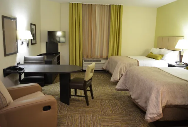 استوديو بسريرين كوين لذوي الإعاقة، Candlewood Suites Greenville 2/2