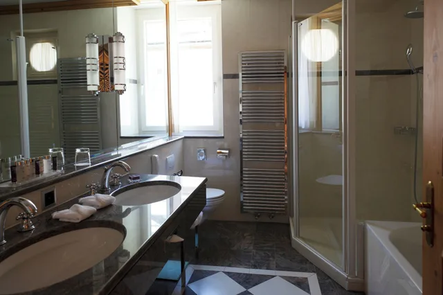 جناح بسريرين مزدوجين، Grand Hotel Kronenhof 3/3