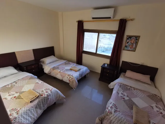 غرفة ثلاثية، Petra Gate Hotel 9/10
