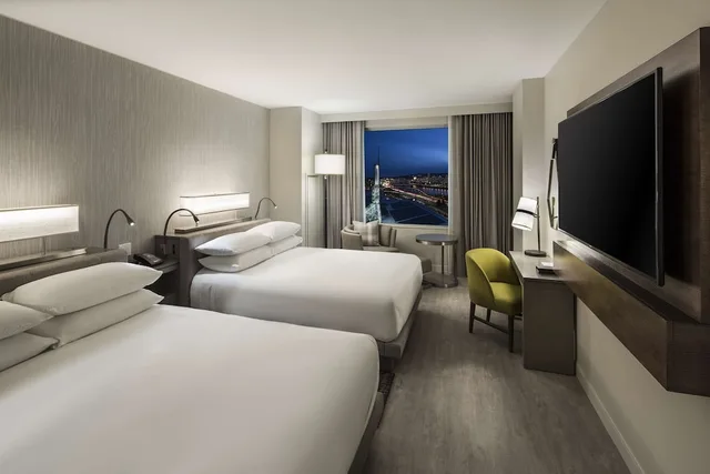 Room, 2 Queen Beds, City and River View، Hyatt Regency Portland At The Oregon Convention Center 6/10
