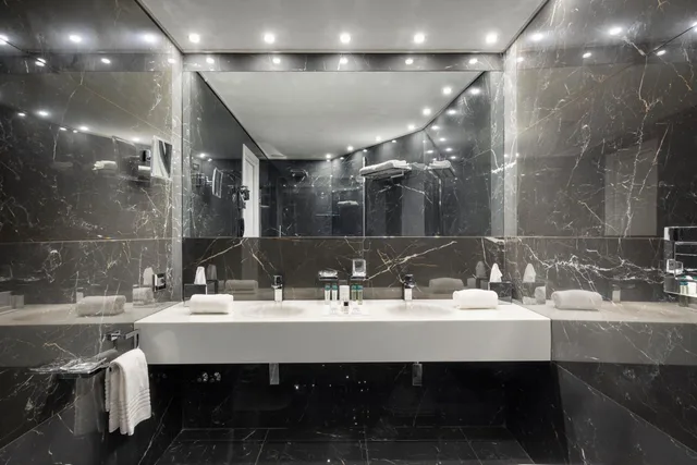 جناح جونيور بشرفة، LHP Napoli Palace and Spa 4/4
