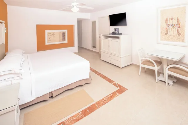 غرفة بسريرين مزدوجين بشرفة، Occidental Costa Cancun 2/10
