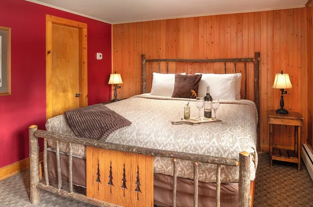 غرفة بريميوم بسرير كينج مع أريكة، Whitney Apos S Inn At Jackson 5/8