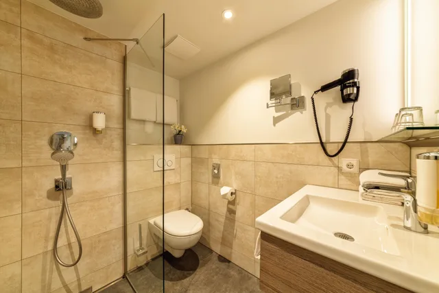 Comfort, Double Bed, Cityclass Caprice Am Dom 6/6