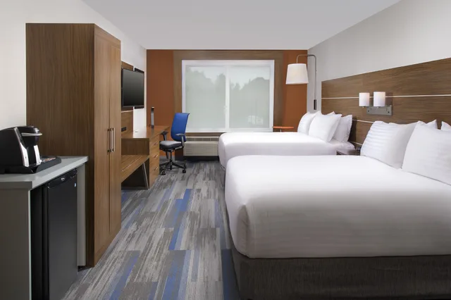 Standard, Queen Bed, Holiday Inn Express And Suites Altoona I 99 4/9