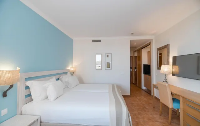 غرفة بسريرين منفصلين بإطلالة على الحديقة، Pestana Viking Beach and Golf Resort 5/10