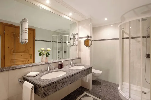 Superior, Double Bed, Grand Hotel Kronenhof 5/7