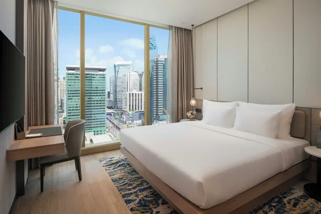 غرفة ديلوكس بثلاثة أسرّة بغرفتي نوم، Grand Nikko Bangkok Sathorn 1/5