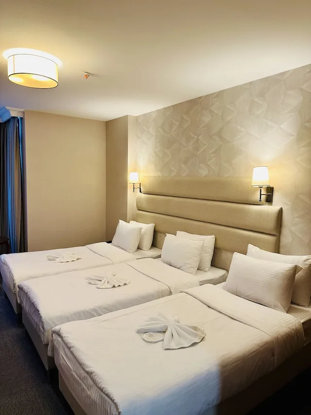 غرفة ديلوكس ثلاثية بثلاثة أسرّة، Istanbul Midpoint Hotel 1/10