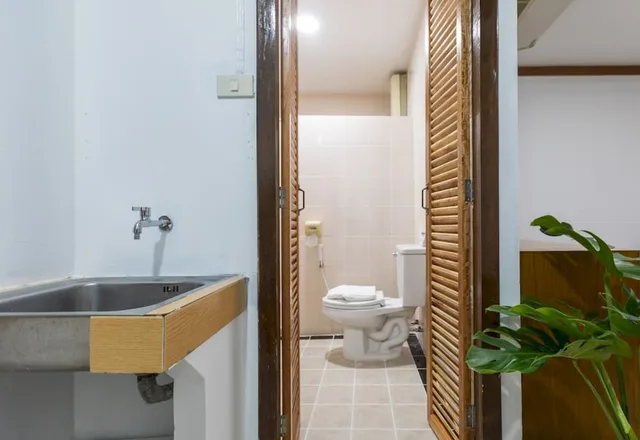 Suite, Double Bed, Collection O Howard Square Boutique Hotel 3/3