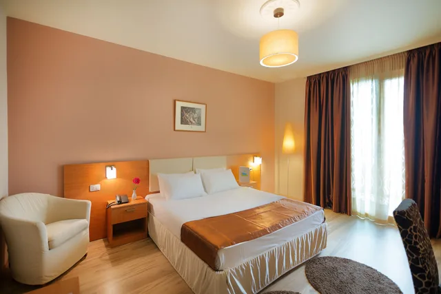 غرفة قياسية بسرير مزدوج، Albanian Star Hotel 1/4