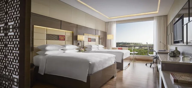 غرفة ديلوكس بسرير مزدوج بإطلالة على المسبح، Jw Marriott Hotel Mumbai Sahar 2/4