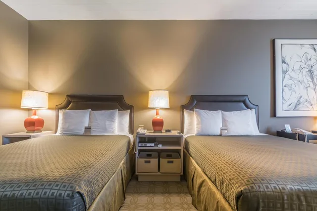 غرفة بسريرين كوين، Proximity Hotel 3/4