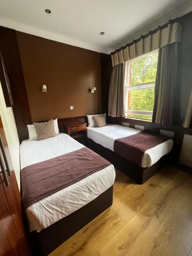 غرفة بسريرين منفصلين، Garden View Hotel 3/5