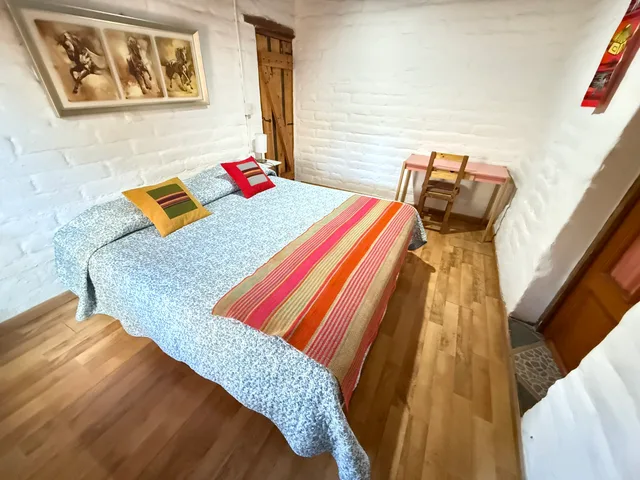 Room, 1 Double or 1 Single and 2 Queen Beds, Private Bathroom، Ruka Zen Lodge 1/7