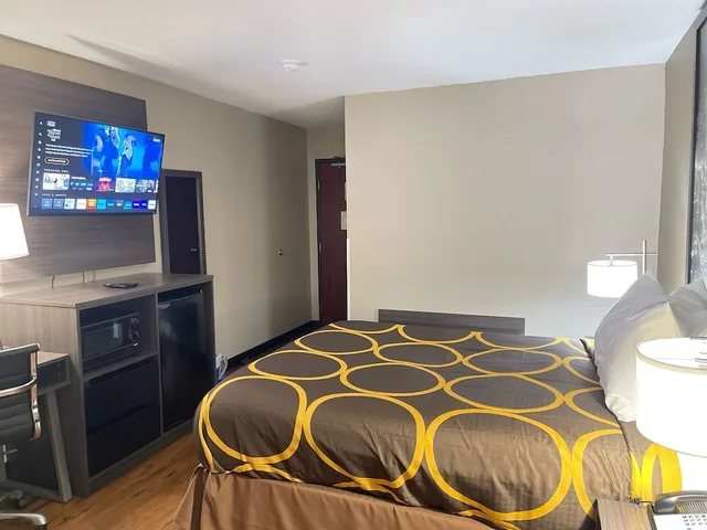 غرفة قياسية بسرير كوين، Super 8 By Wyndham Ithaca 5/8