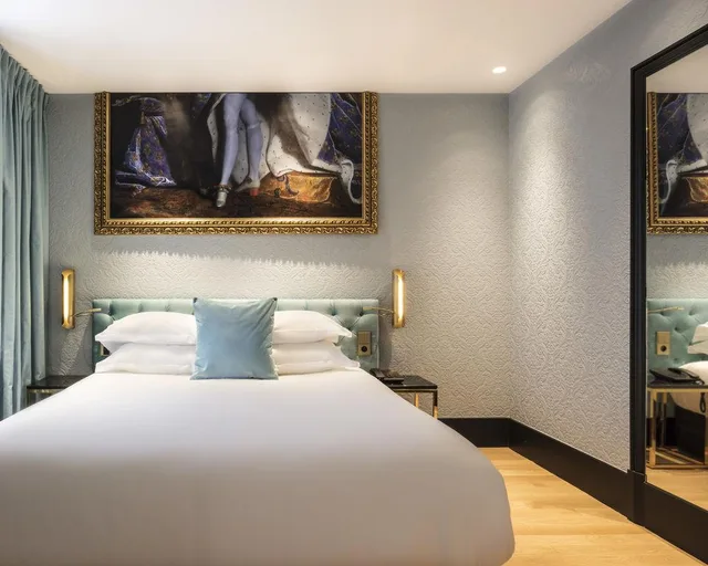 غرفة كلاسيكية بسرير كينج، Hotel Eiffel Petit Louvre 2/7
