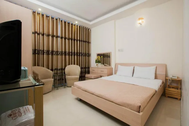 غرفة ديلوكس بسرير كوين بإطلالة على المدينة، Calmette Hotel 3/8
