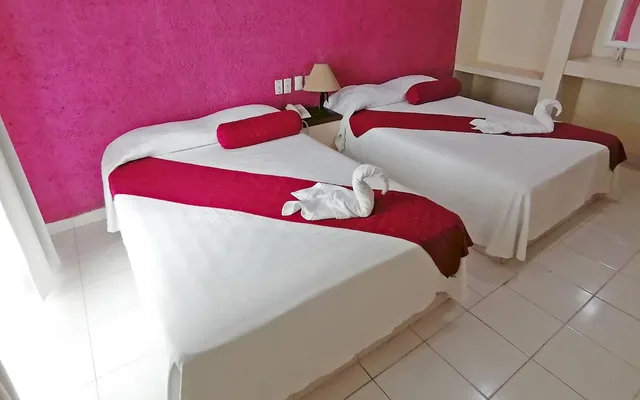 غرفة أساسية بسريرين مزدوجين، PUERTO SEYBA HOTEL 3/3