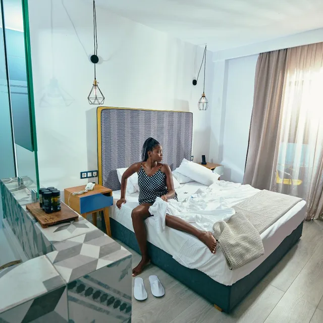 غرفة ديلوكس بسرير مزدوج بشرفة، Blue Bottle Hotel 8/10