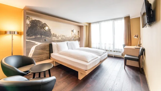 Superior, Queen Bed, Boutique Hotel St Georg 3/4
