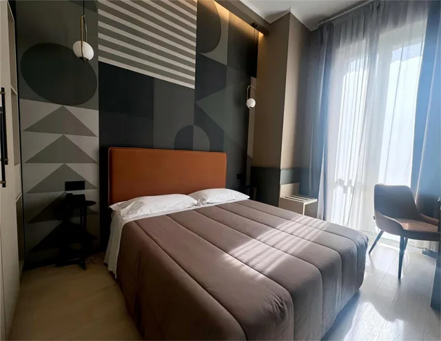 Room, Queen Bed, The B Place 1/10