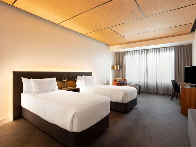 Deluxe, Double Bed, Peppers Silo Launceston 5/10