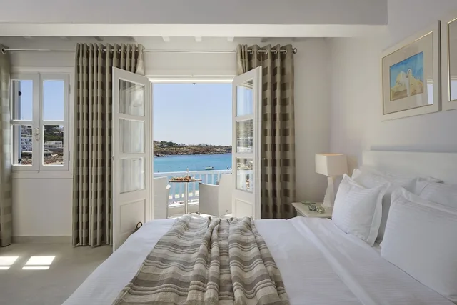 غرفة تنفيذية بسرير كينج بإطلالة على البحر، Petinos Beach 1/3