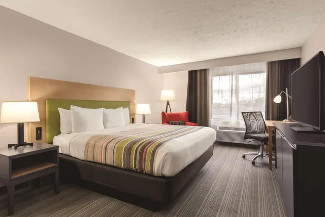 غرفة بسرير كينج لذوي الإعاقة، Country Inn & Suites by Radisson, Erie, PA 3/5