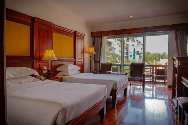 غرفة سوبيريور بإطلالة على المدينة، Empress Angkor Resort Spa 9/10
