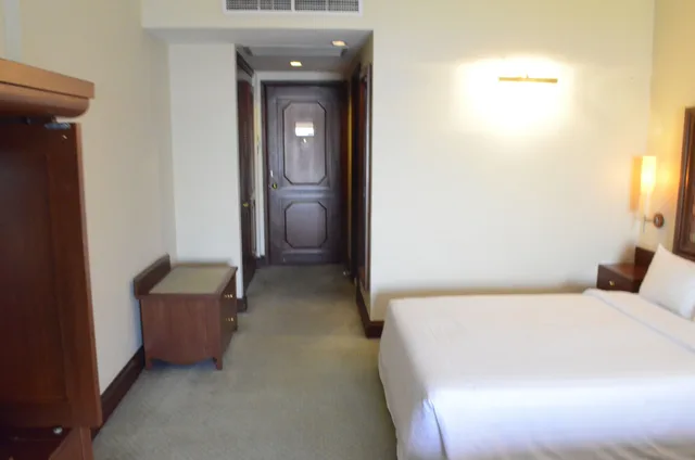 غرفة ديلوكس بسرير كينج بإطلالة على النهر، Cambodiana Hotel 3/10