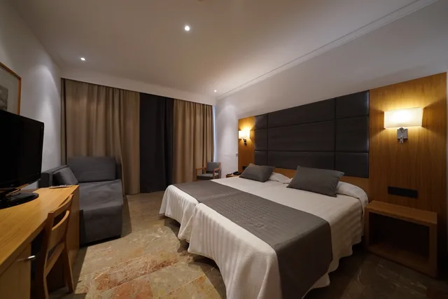 غرفة قياسية ثلاثية بسرير فردي، Hotel Artmadams 6/7